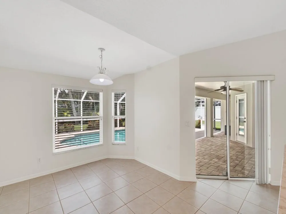 1365 ADMIRALS Walk Vero Beach, FL 32963
