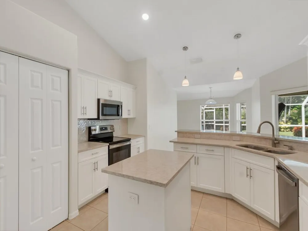 1365 ADMIRALS Walk Vero Beach, FL 32963