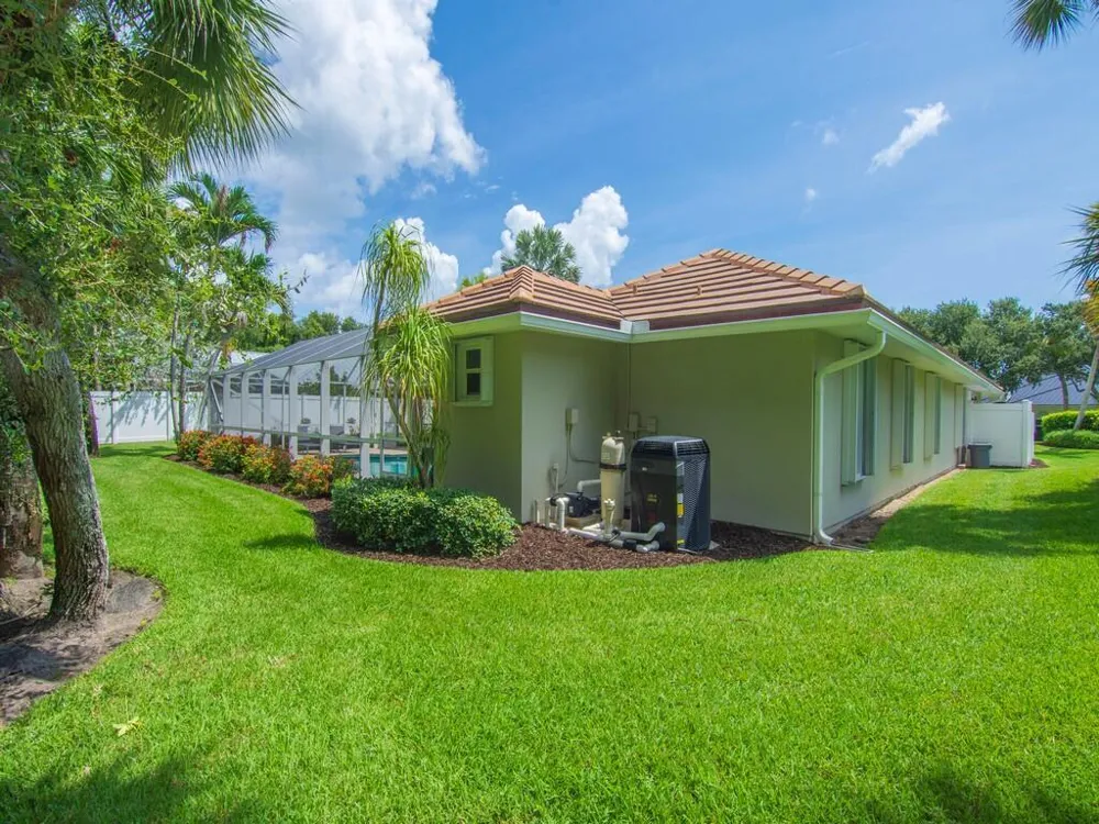 1365 ADMIRALS Walk Vero Beach, FL 32963