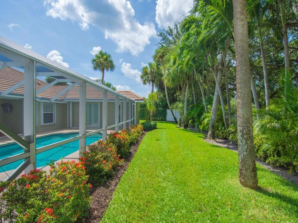 1365 ADMIRALS Walk Vero Beach, FL 32963