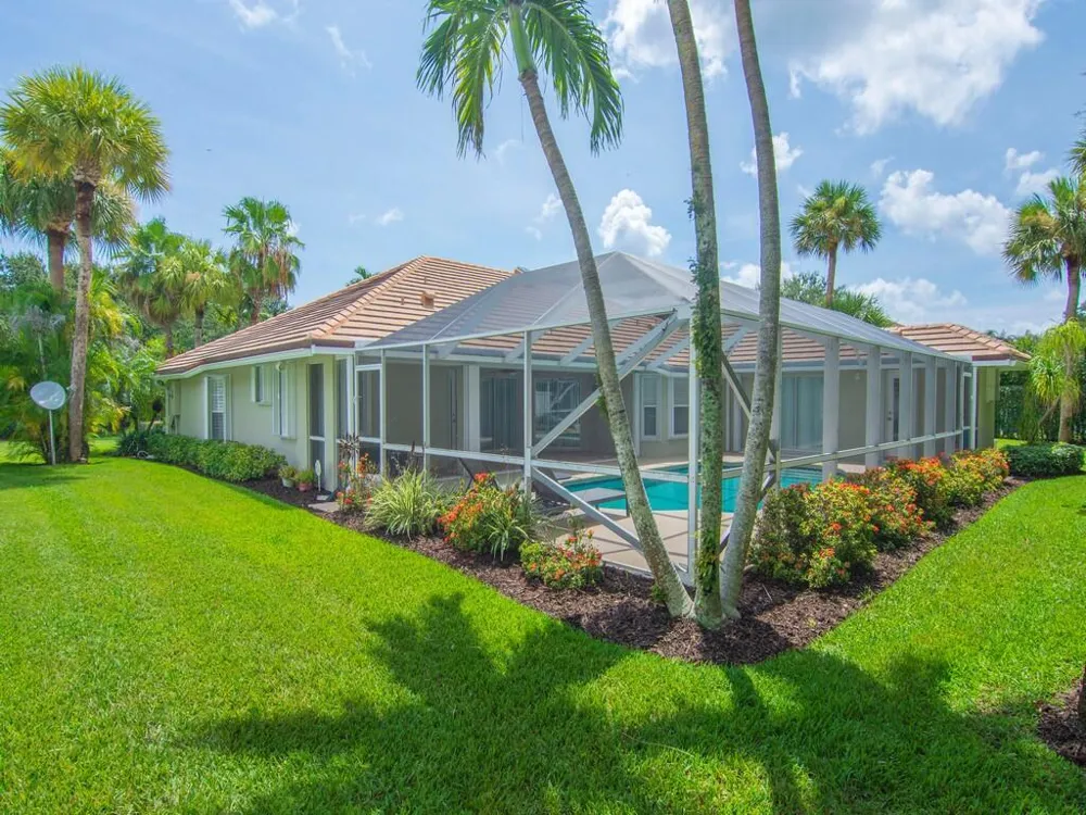 1365 ADMIRALS Walk Vero Beach, FL 32963