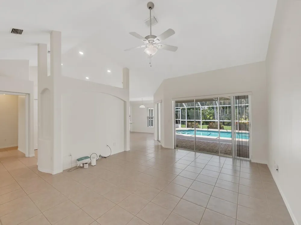 1365 ADMIRALS Walk Vero Beach, FL 32963