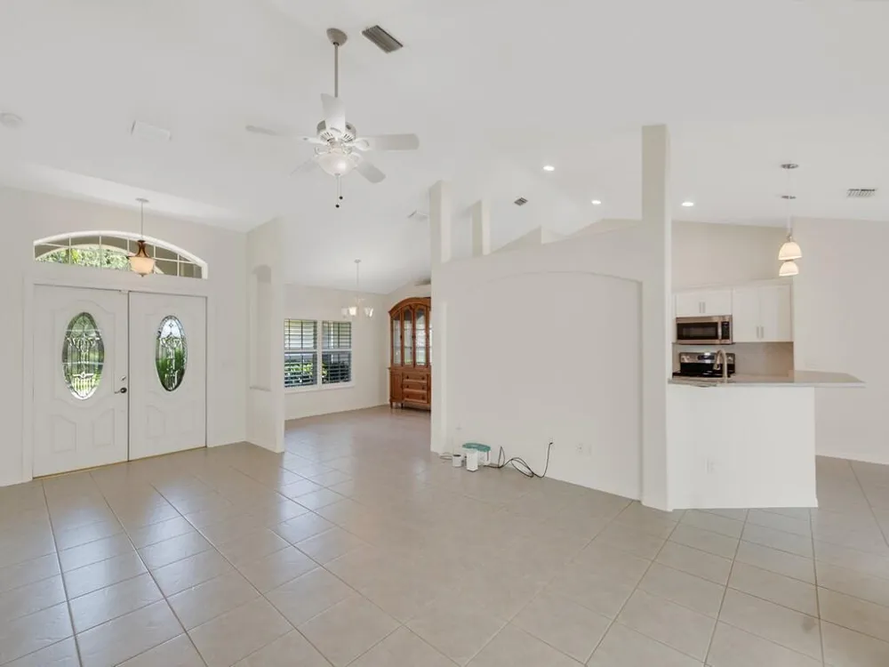 1365 ADMIRALS Walk Vero Beach, FL 32963