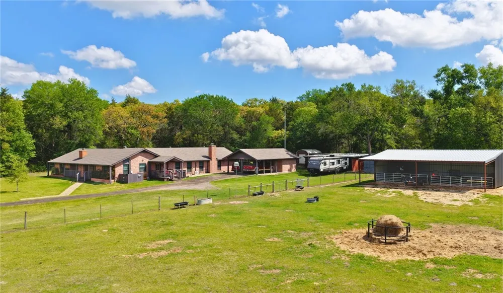 5916 Private Road 2003 (+/- 12 acres) Caldwell, TX 77836