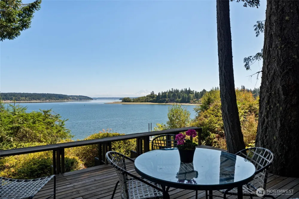 6005 Yeazell Road Longbranch, WA 98351