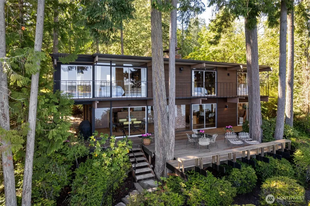 6005 Yeazell Road Longbranch, WA 98351