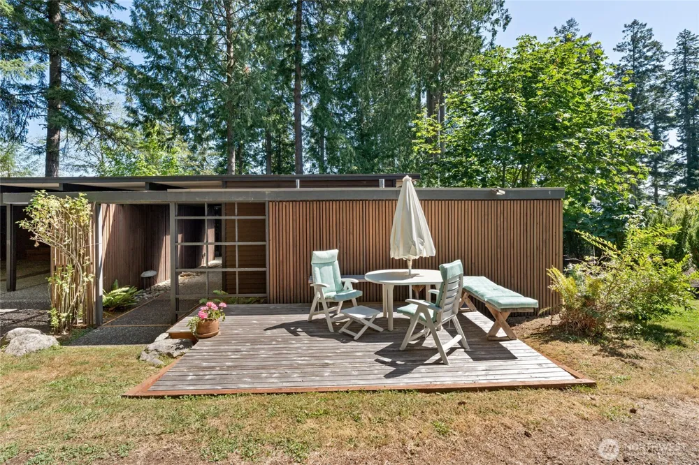 6005 Yeazell Road Longbranch, WA 98351