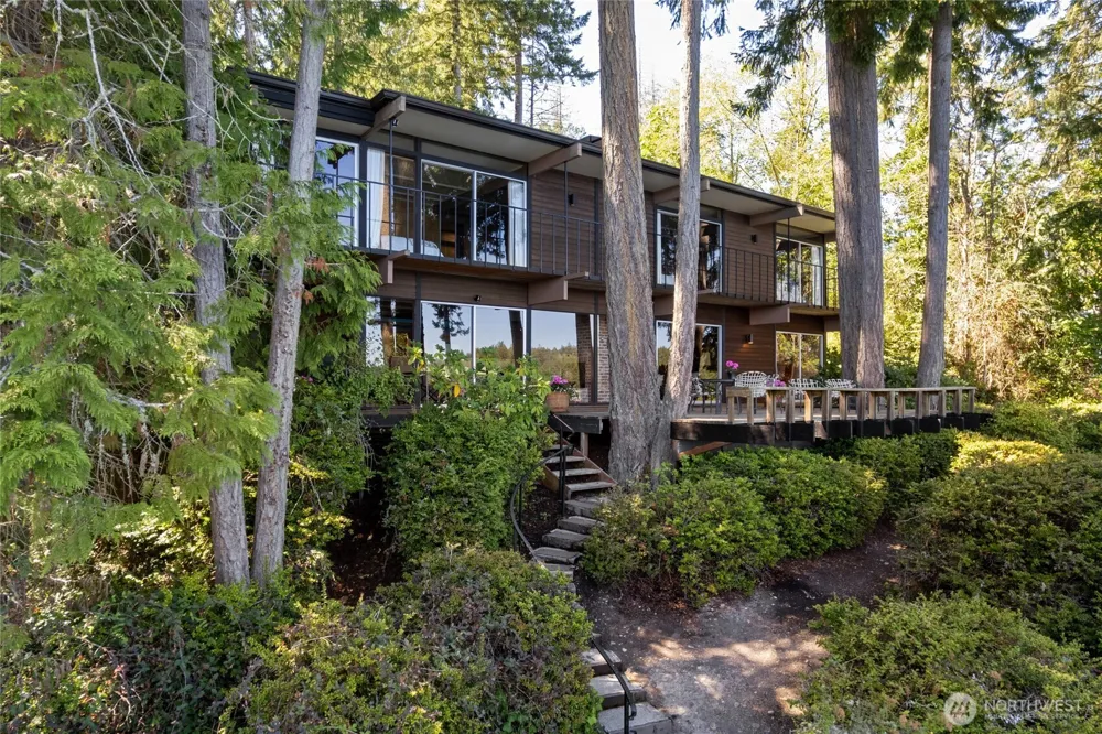 6005 Yeazell Road Longbranch, WA 98351