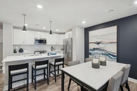 5357 Long Pointe Pass