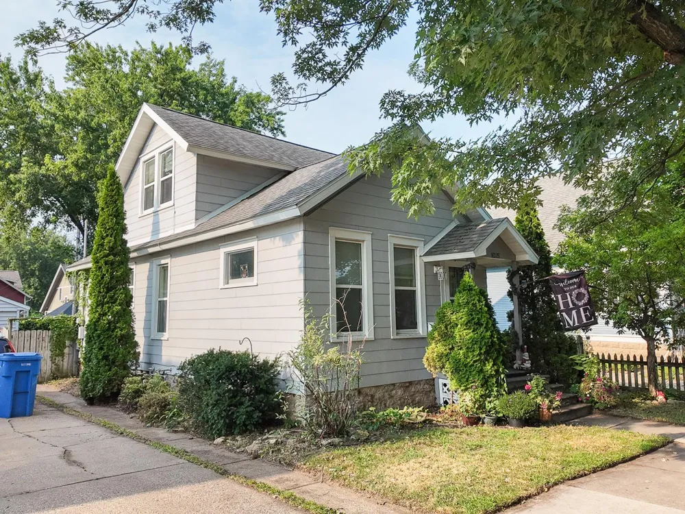 1025 W Wabasha Street Winona, MN 55987