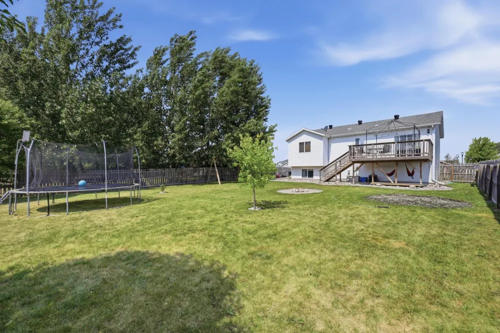1227 38th Avenue S Moorhead, MN 56560