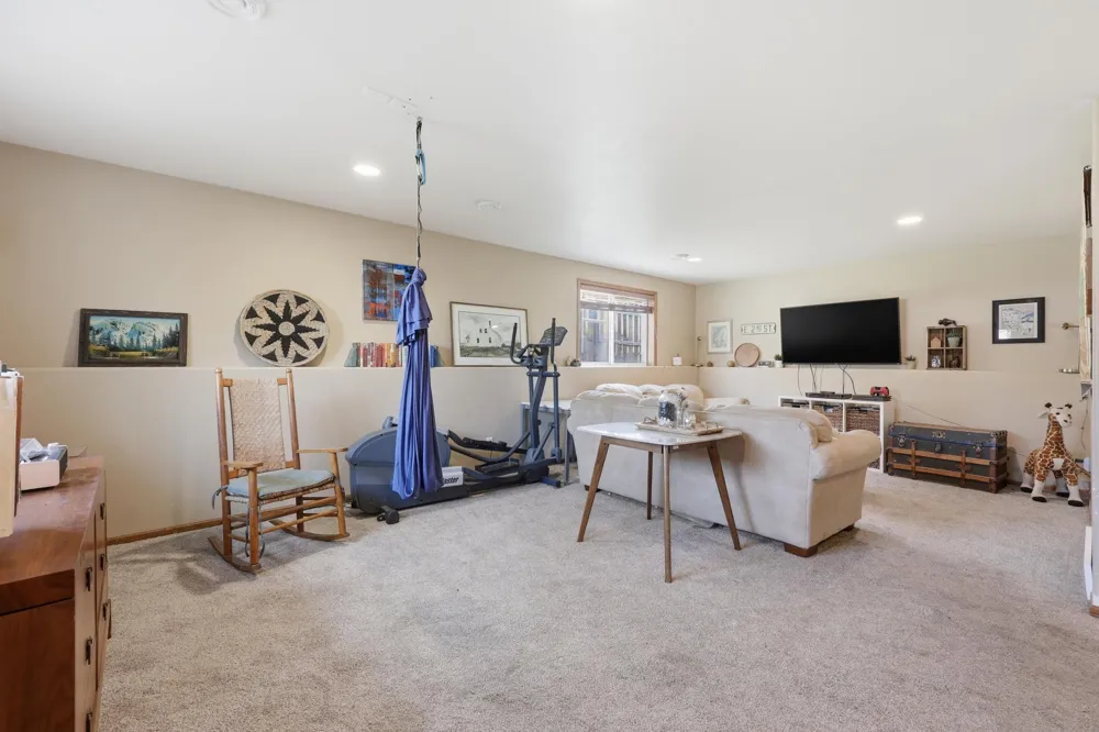 1227 38th Avenue S Moorhead, MN 56560