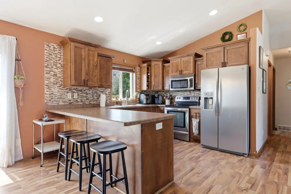 1227 38th Avenue S Moorhead, MN 56560