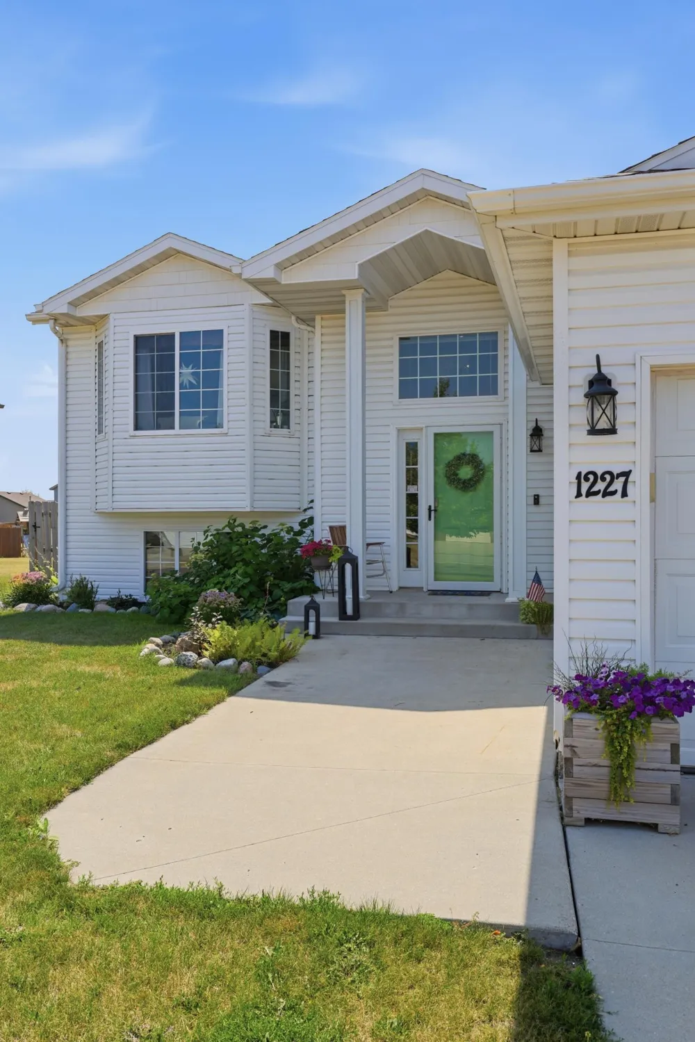 1227 38th Avenue S Moorhead, MN 56560