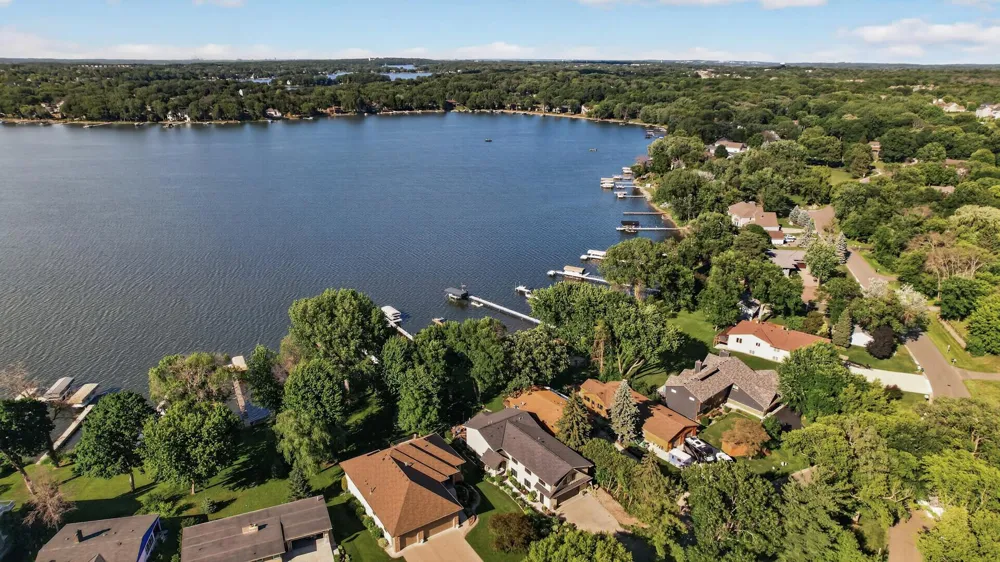 2790 S Shore Drive Prior Lake, MN 55372