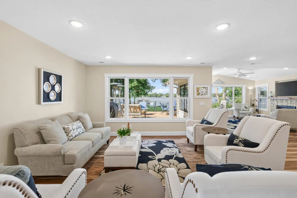 2790 S Shore Drive Prior Lake, MN 55372