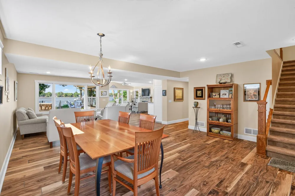 2790 S Shore Drive Prior Lake, MN 55372