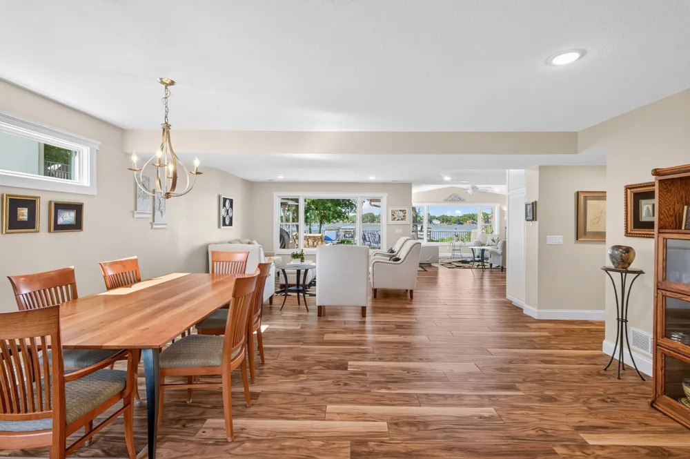 2790 S Shore Drive Prior Lake, MN 55372
