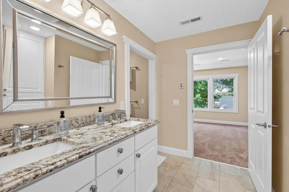2790 S Shore Drive Prior Lake, MN 55372