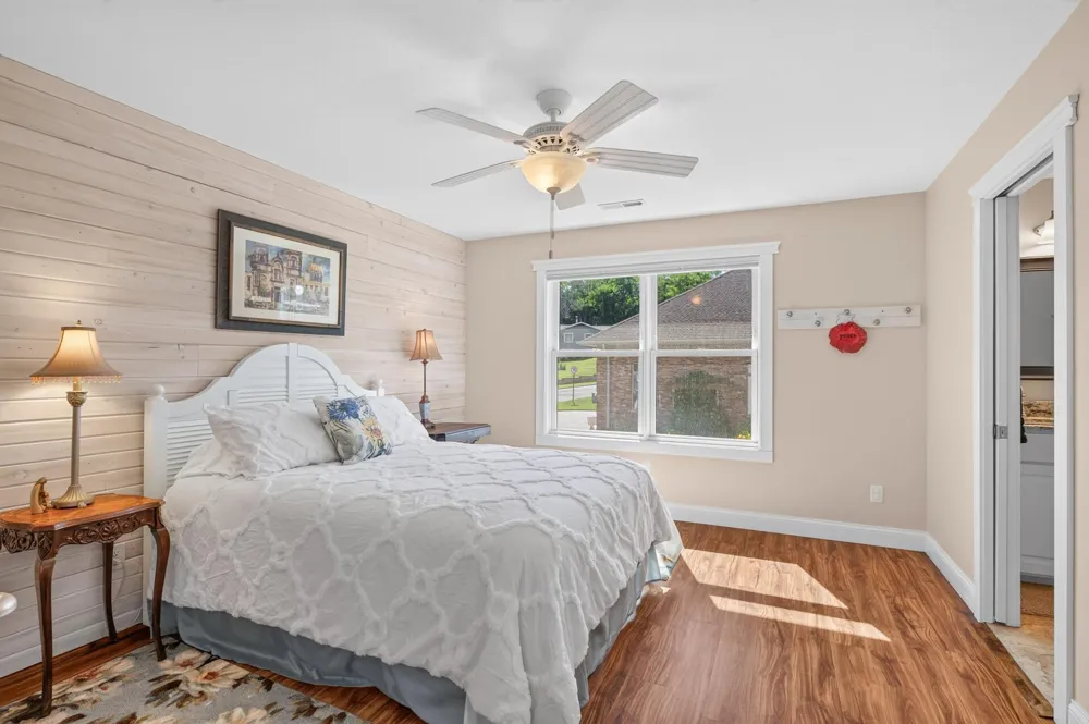 2790 S Shore Drive Prior Lake, MN 55372