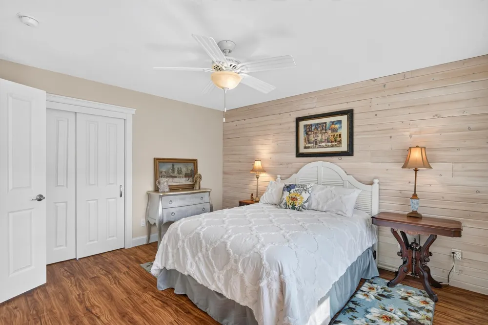 2790 S Shore Drive Prior Lake, MN 55372
