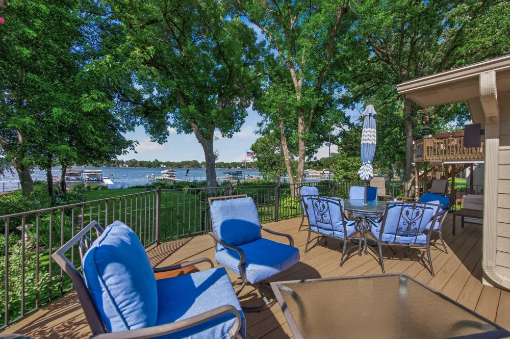 2790 S Shore Drive Prior Lake, MN 55372