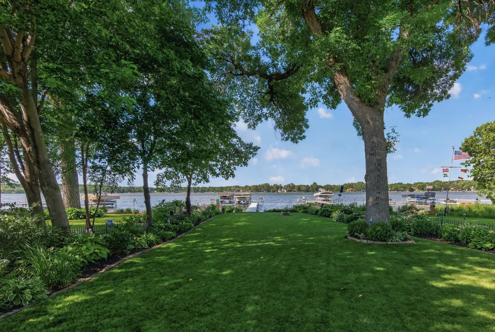 2790 S Shore Drive Prior Lake, MN 55372