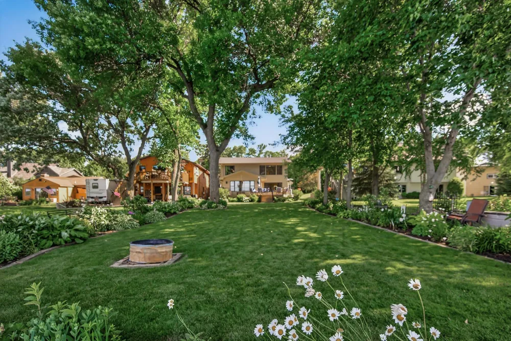 2790 S Shore Drive Prior Lake, MN 55372