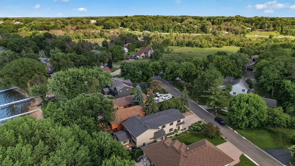 2790 S Shore Drive Prior Lake, MN 55372