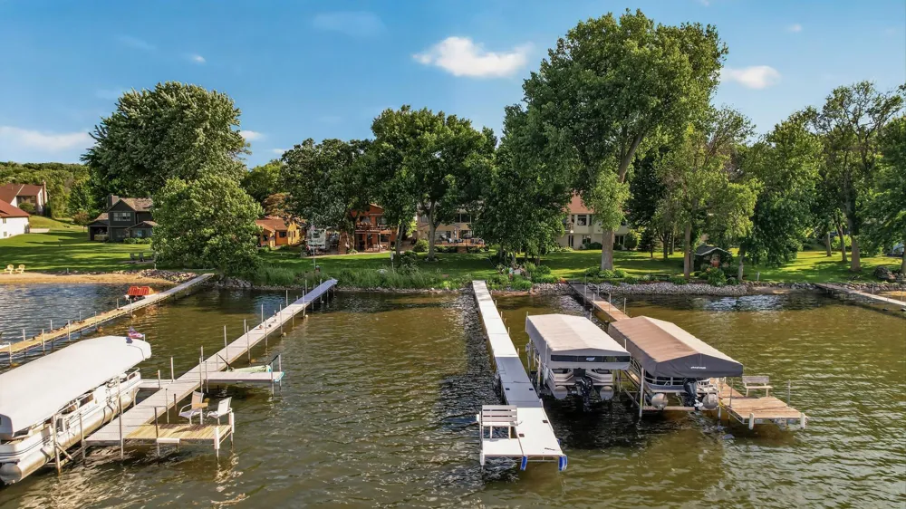 2790 S Shore Drive Prior Lake, MN 55372