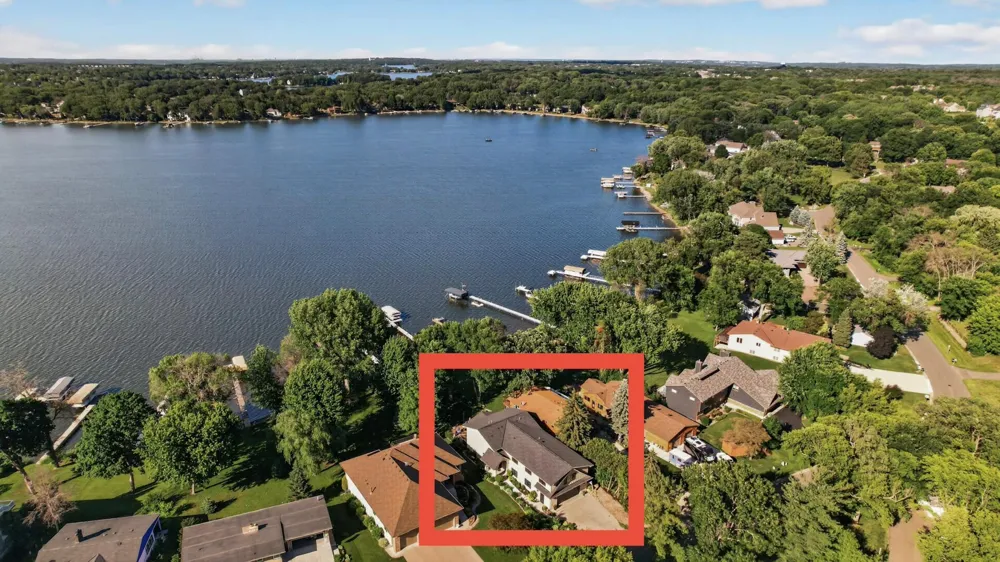 2790 S Shore Drive Prior Lake, MN 55372