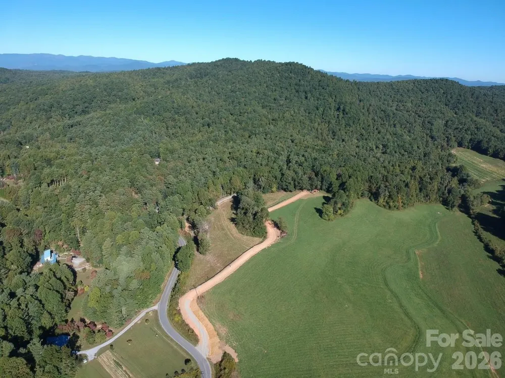 94 Ebenezer Trail #3 Hendersonville, NC 28739