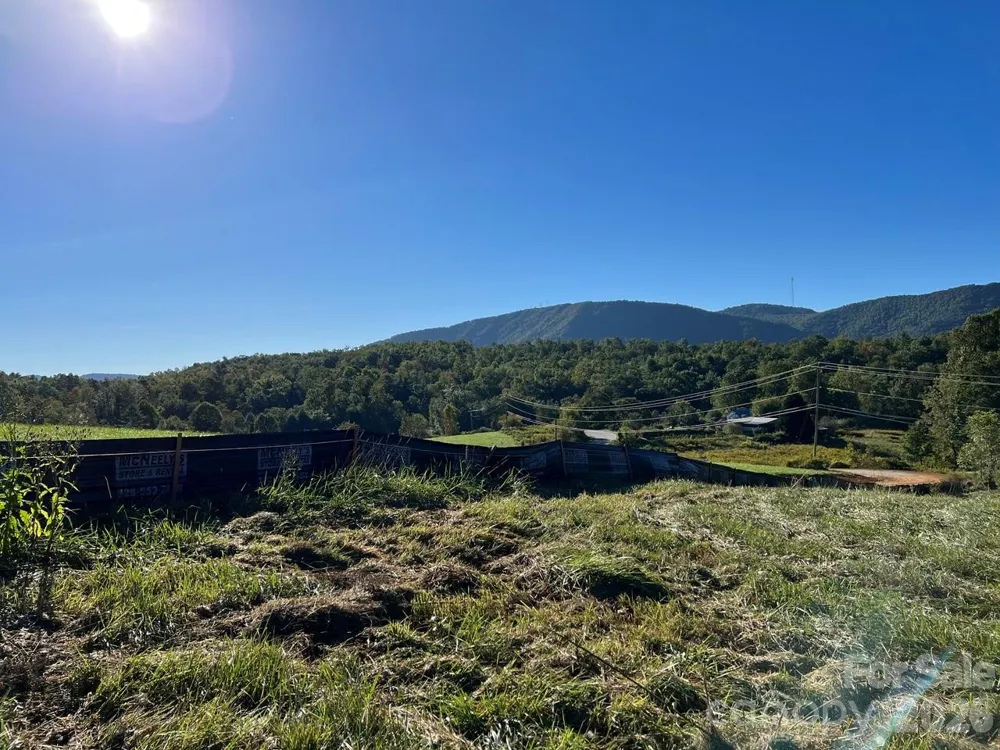 94 Ebenezer Trail #3 Hendersonville, NC 28739