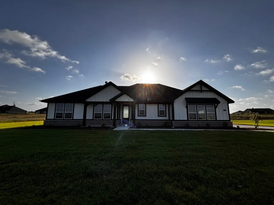 149 Big Sky Road Decatur, TX 76234