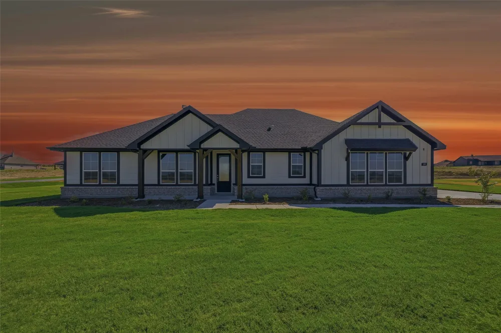 149 Big Sky Road Decatur, TX 76234