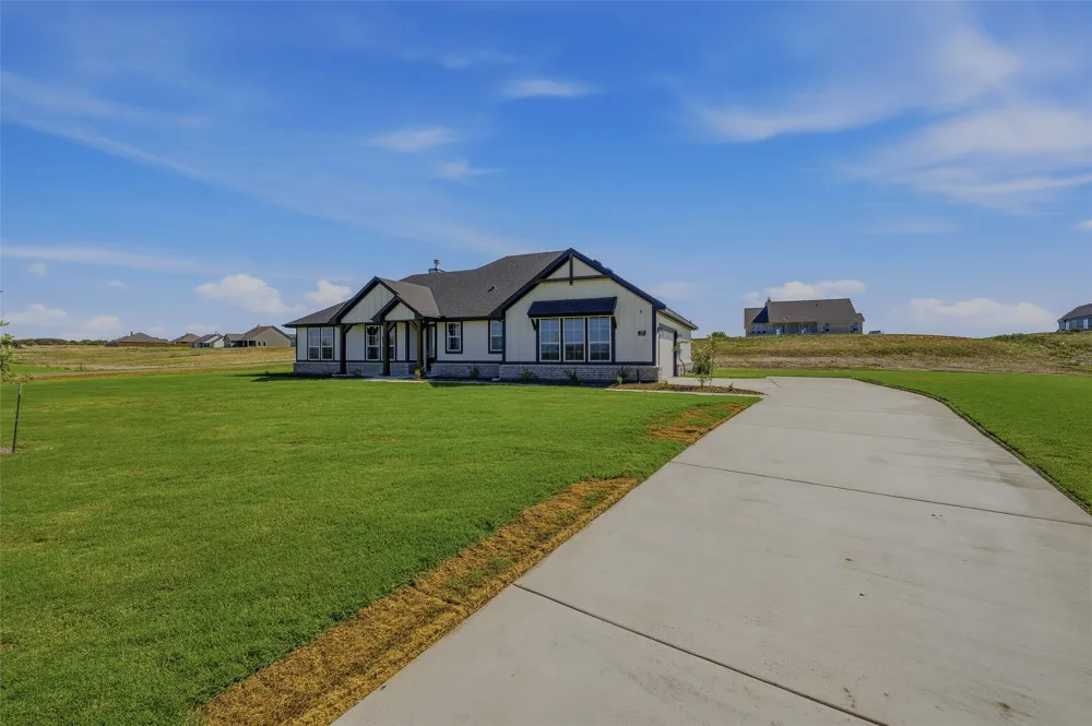 149 Big Sky Road Decatur, TX 76234