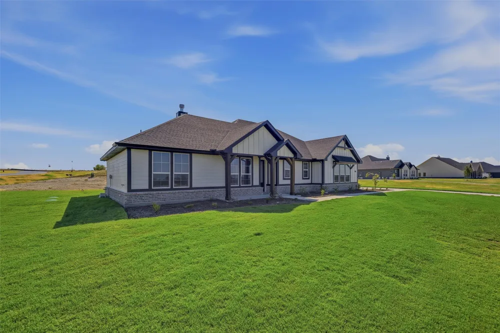 149 Big Sky Road Decatur, TX 76234