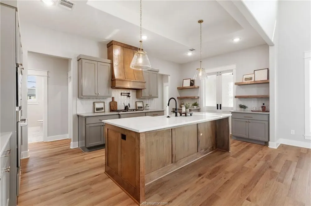 2433 Coronado Estates Drive Bryan, TX 77808