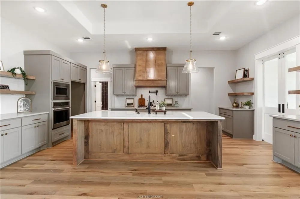 2433 Coronado Estates Drive Bryan, TX 77808