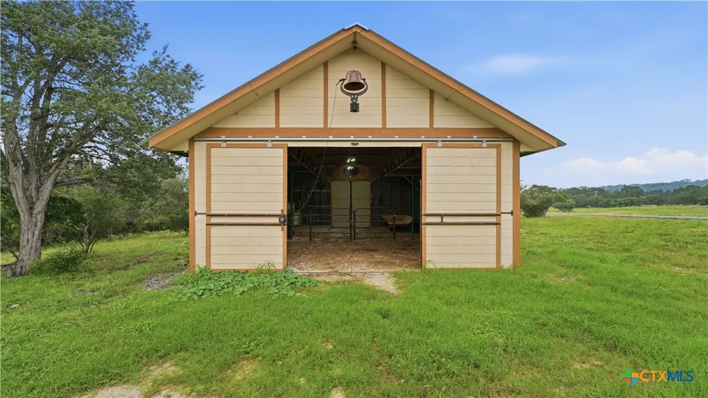 30045 Fm 3009 New Braunfels, TX 78132