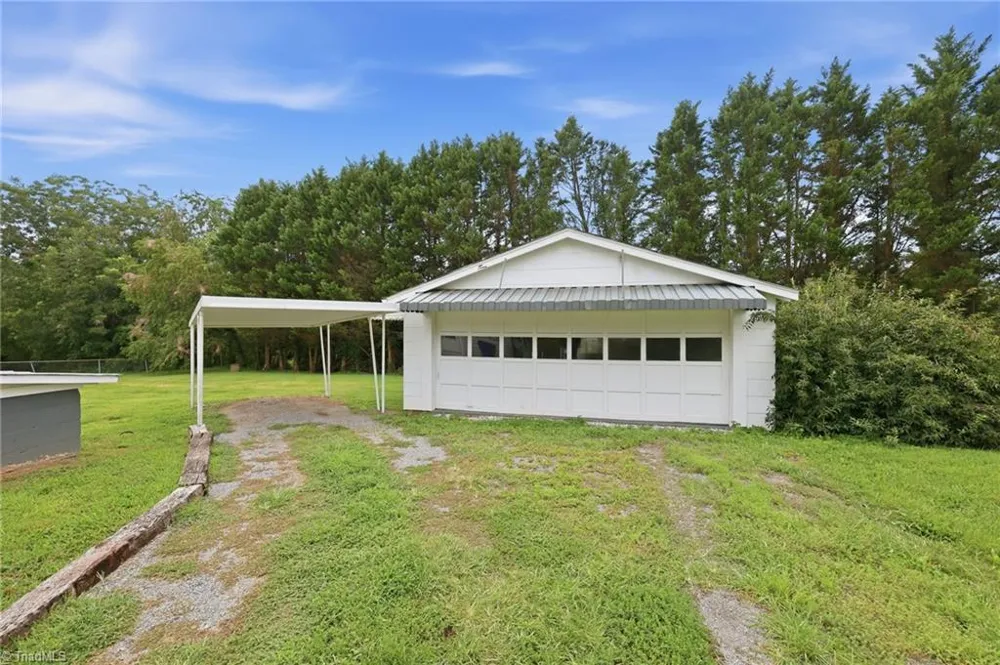 144 Decatur Avenue Elkin, NC 28621