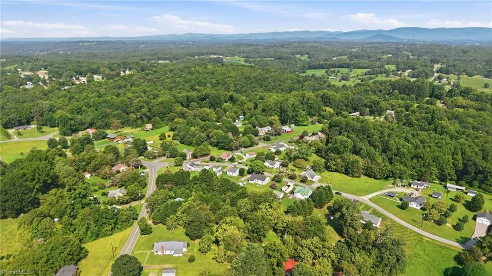 144 Decatur Avenue Elkin, NC 28621