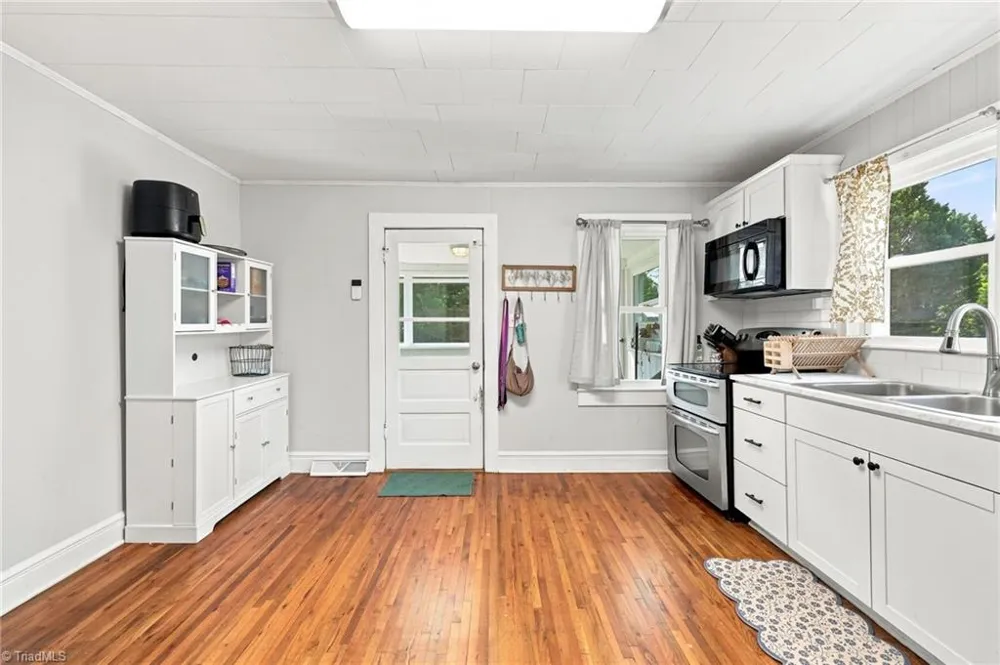 144 Decatur Avenue Elkin, NC 28621