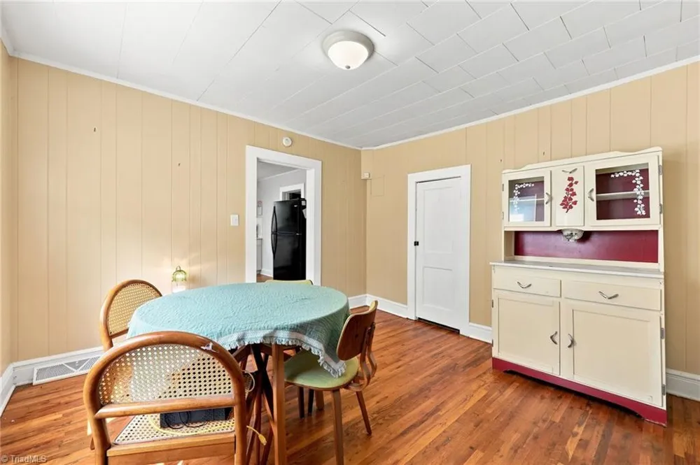 144 Decatur Avenue Elkin, NC 28621