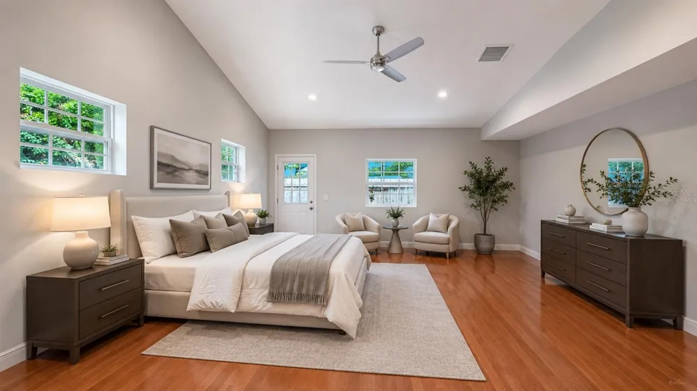 1685 6TH STREET Sarasota, FL 34236