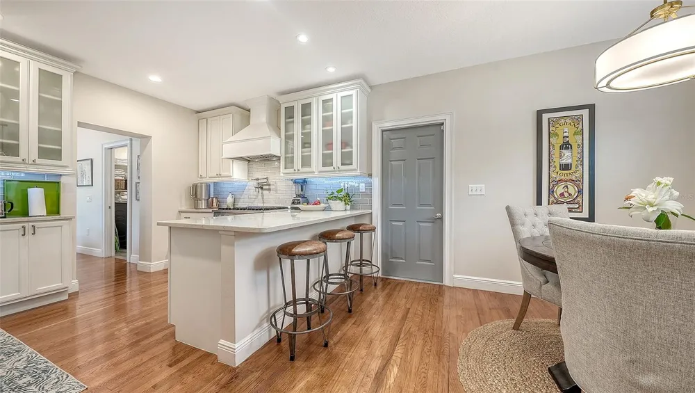 1685 6TH STREET Sarasota, FL 34236