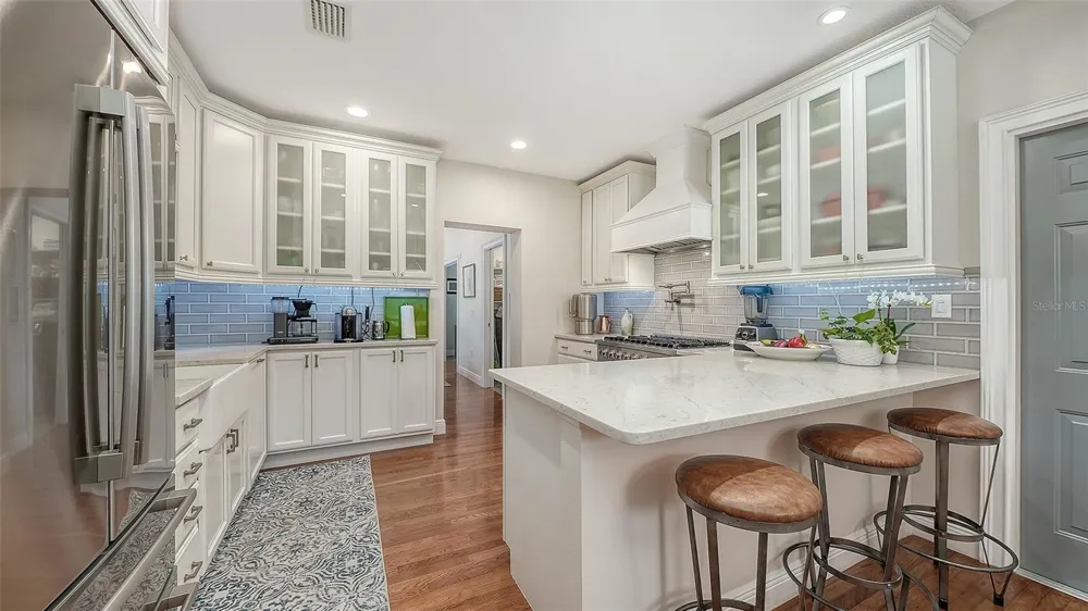 1685 6TH STREET Sarasota, FL 34236