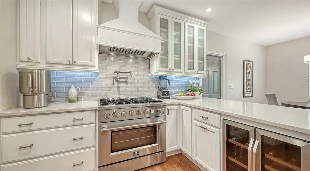1685 6TH STREET Sarasota, FL 34236