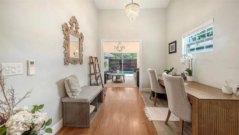 1685 6TH STREET Sarasota, FL 34236