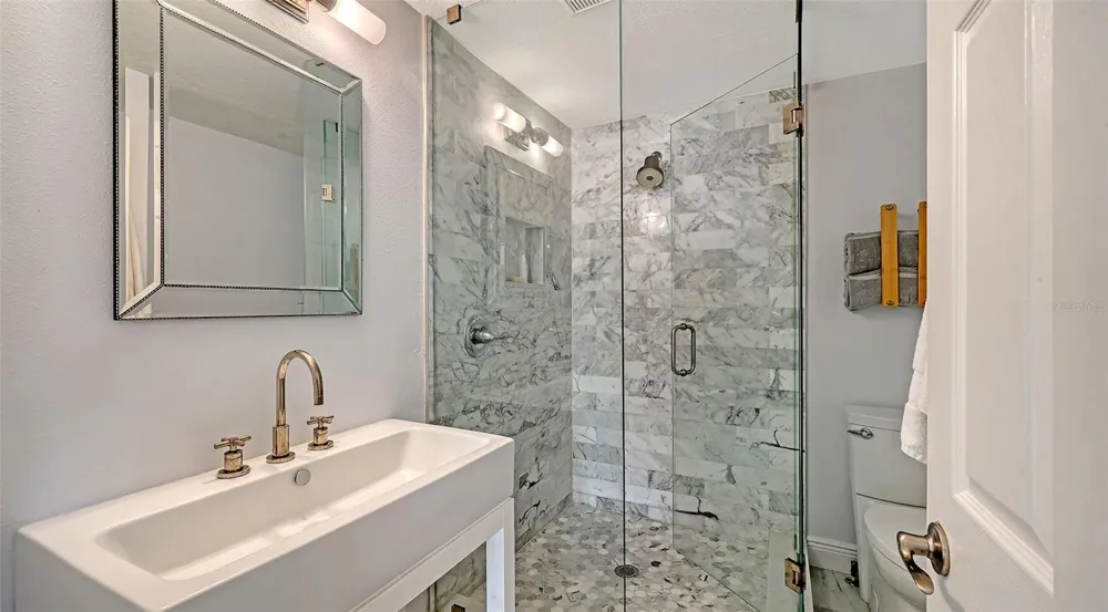 1685 6TH STREET Sarasota, FL 34236